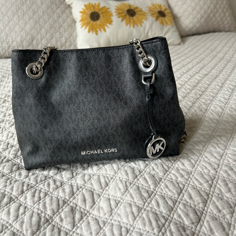 Michael Kors Shoulder Bag - Picture 3 of 9